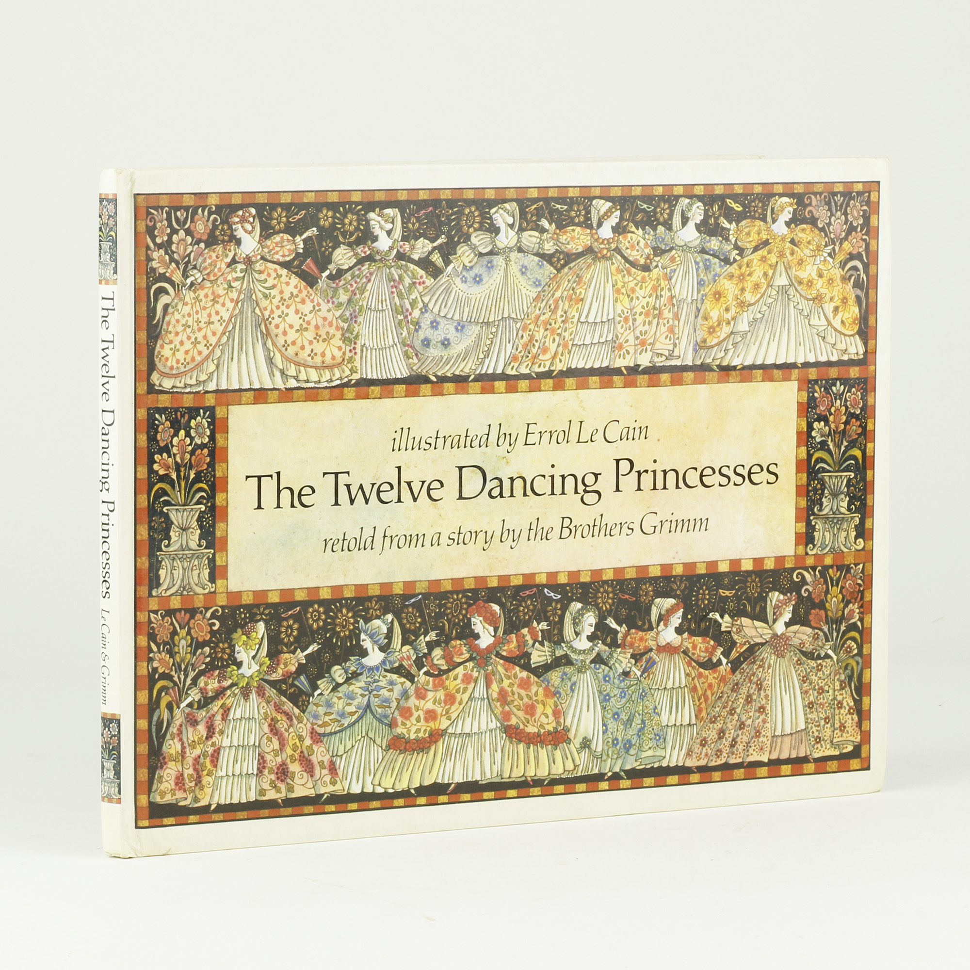 errol le cain twelve dancing princesses